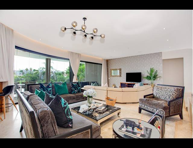 6 BEDROOM HOUSE FOR SALE IN DAINFERN VALLEY ESTATE